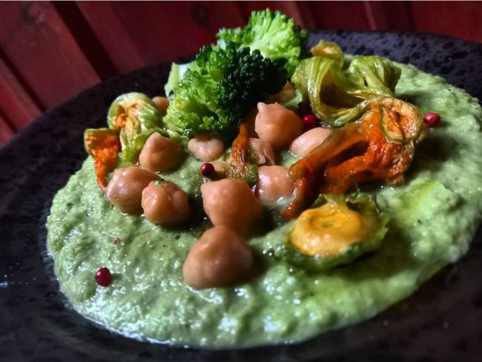 Crema di Broccoli al Naturale con Ceci & Fiori